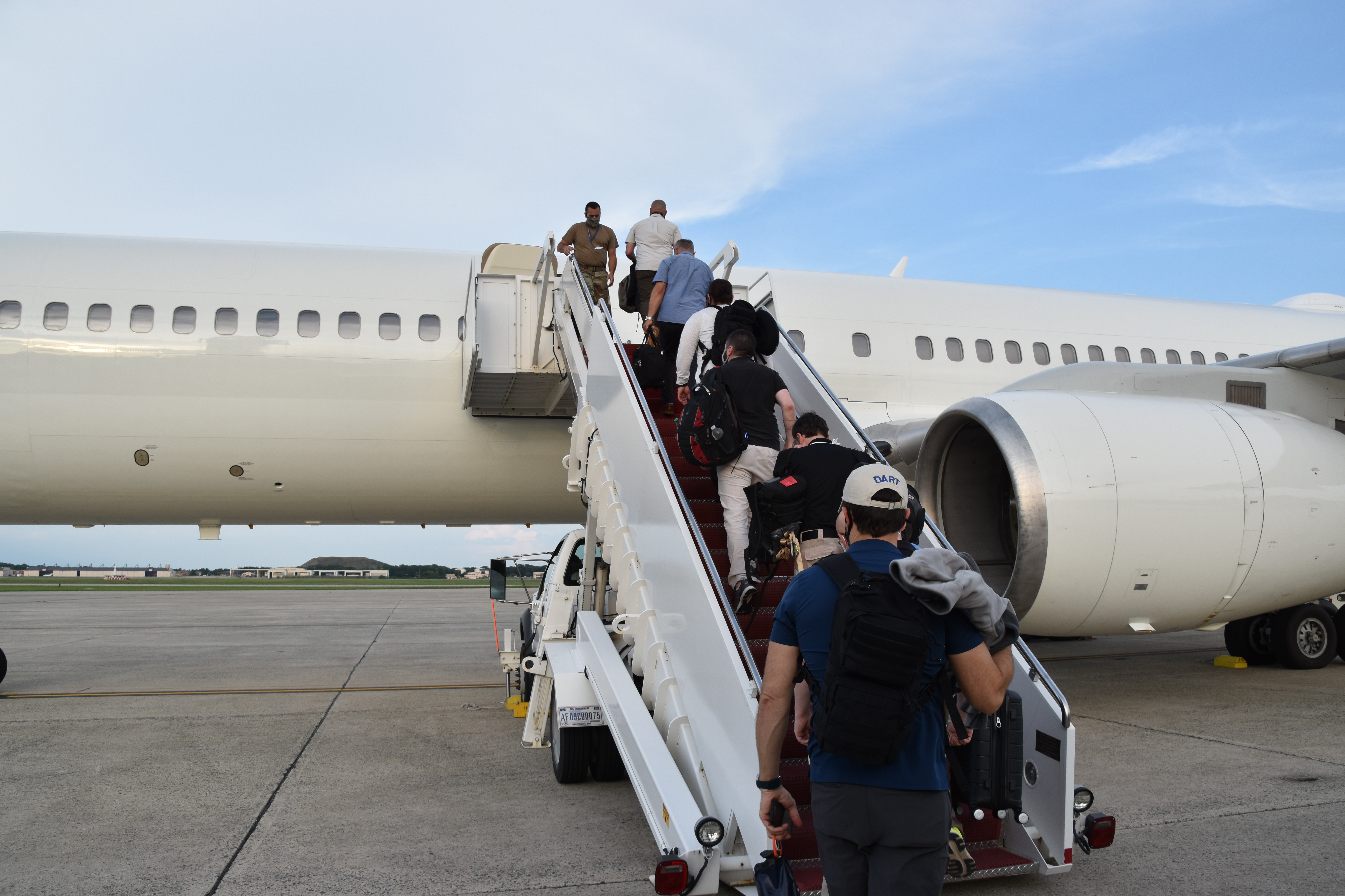 Foreign Emergency Support Team members board an aircraft bound for Lebanon to lend support to the U.S. Embassy in Beirut as part of the U.S. government’s response following a large explosion, Andrews Air Force Base, Md., Aug. 7, 2020. (U.S. Department of State photo)